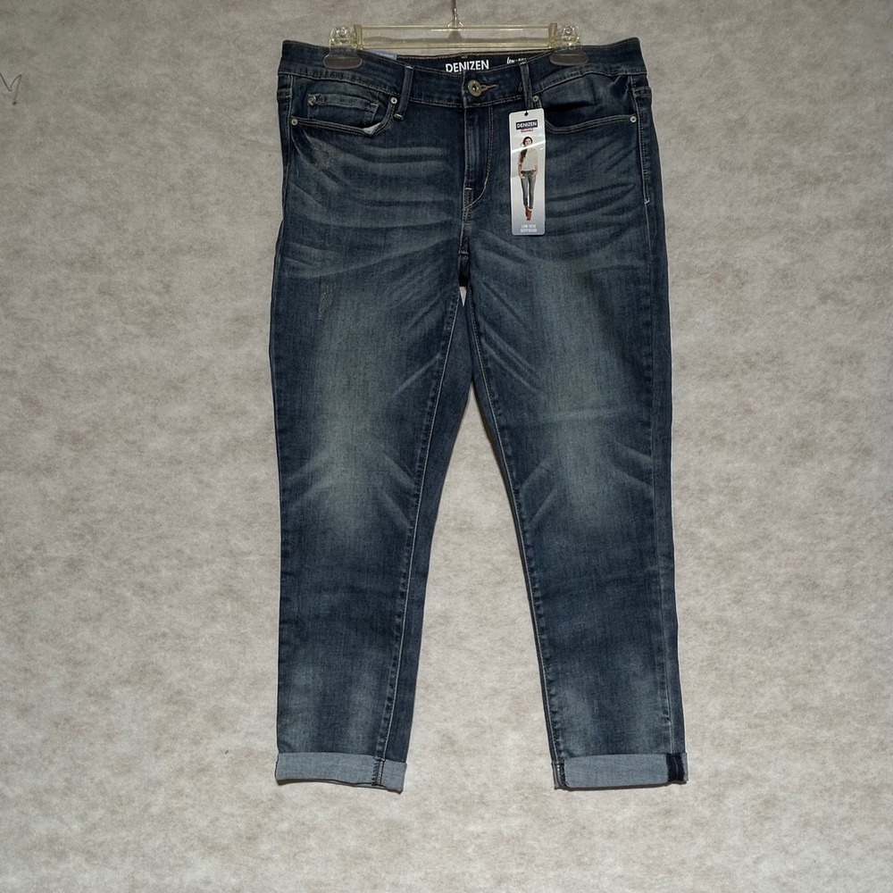 Denizen from Levis Low-Rise Boyfriend Jeans Dark Wash Blue Size 9 W29 329030020